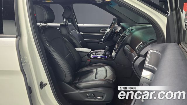 Ford Explorer 2016 — photo 10