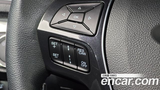 Ford Explorer 2016 — photo 17
