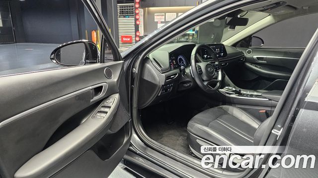 Hyundai Sonata 2022 — photo 10