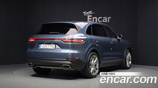 Porsche Cayenne 2019 — photo 2
