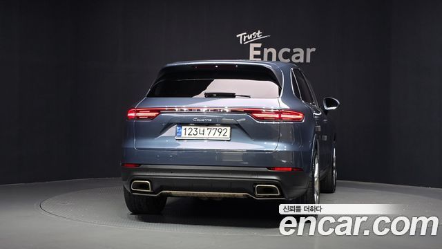 Porsche Cayenne 2019 — photo 4