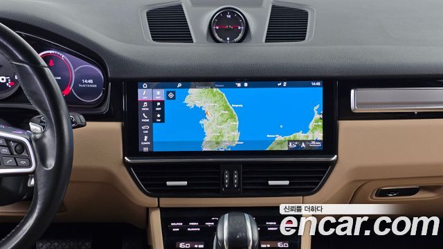 Porsche Cayenne 2019 — photo 14