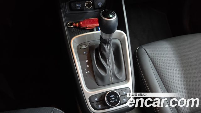 Hyundai Venue 2023 — photo 12