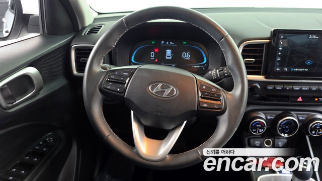 Hyundai Venue 2023 — photo 18
