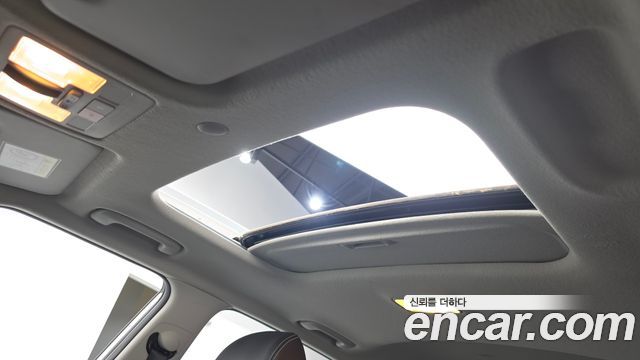 Hyundai Venue 2023 — photo 23