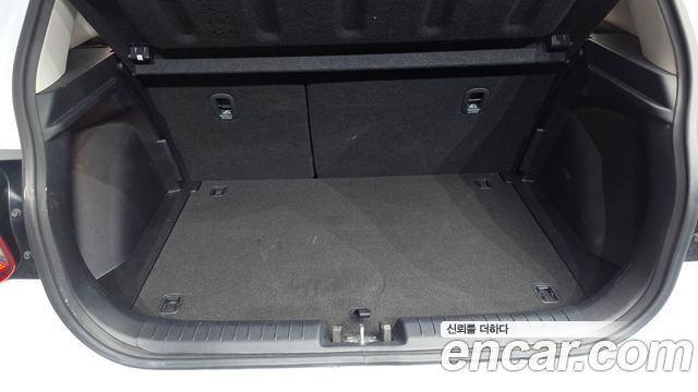 Hyundai Venue 2023 — photo 24