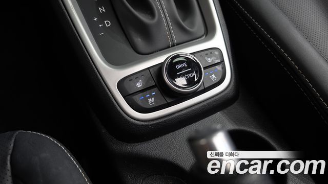 Hyundai Venue 2023 — photo 26