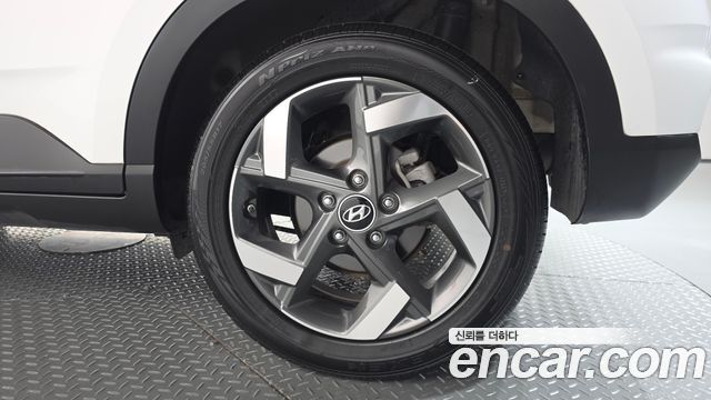 Hyundai Venue 2023 — photo 7