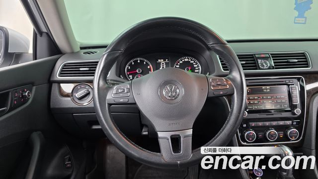 Volkswagen Passat 2015 — photo 13