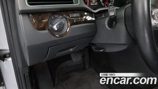 Volkswagen Passat 2015 — photo 18