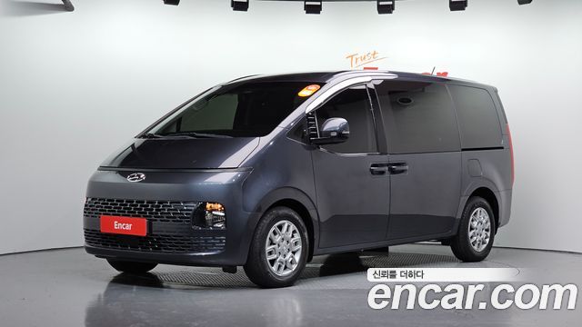 Hyundai Staria 2022 — photo 1