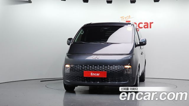 Hyundai Staria 2022 — photo 3
