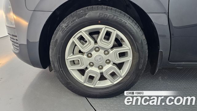 Hyundai Staria 2022 — photo 5