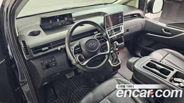 Hyundai Staria 2022 — photo 10