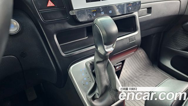 Hyundai Staria 2022 — photo 12