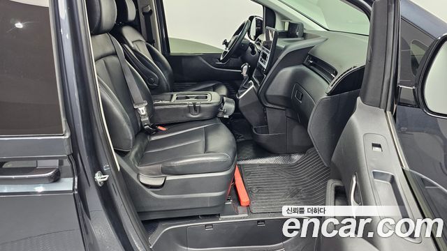 Hyundai Staria 2022 — photo 20