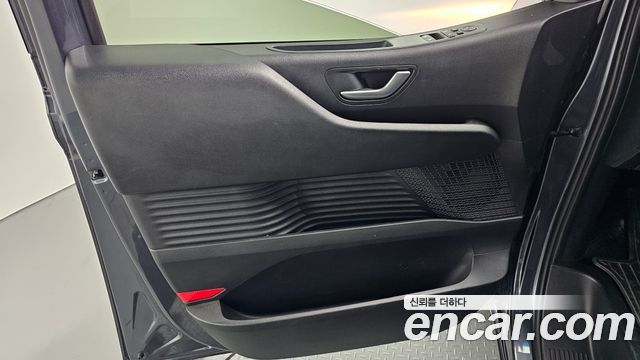 Hyundai Staria 2022 — photo 14