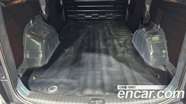 Hyundai Staria 2022 — photo 30
