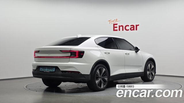 Polestar Polestar 2 2023 — photo 2