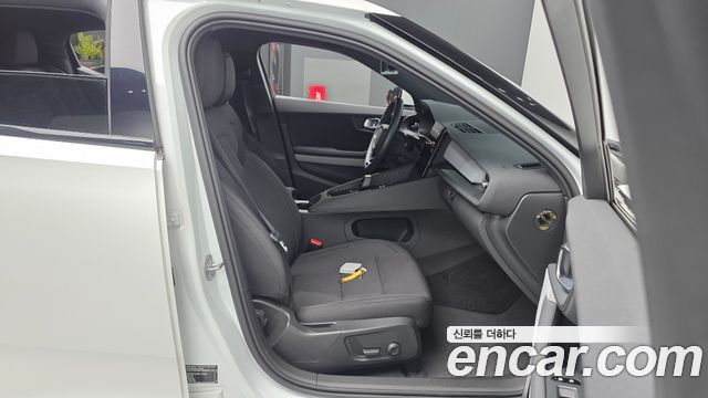 Polestar Polestar 2 2023 — photo 17