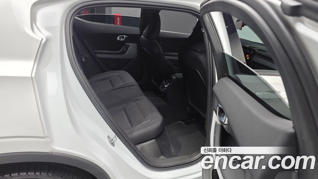 Polestar Polestar 2 2023 — photo 18