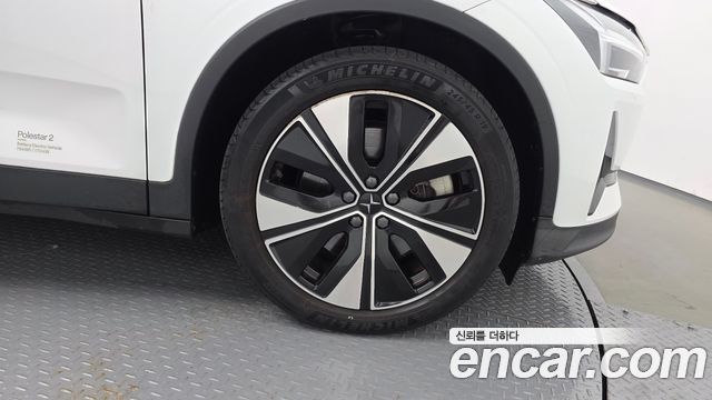 Polestar Polestar 2 2023 — photo 7
