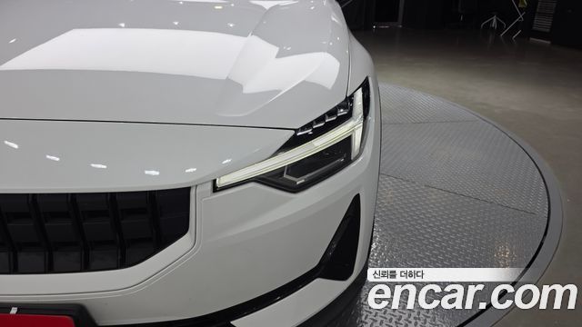 Polestar Polestar 2 2023 — photo 8