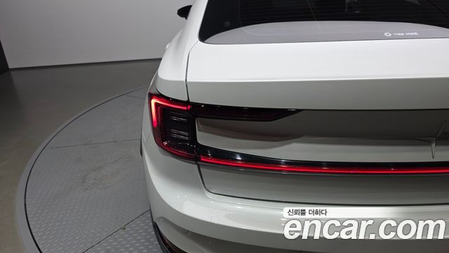 Polestar Polestar 2 2023 — photo 9