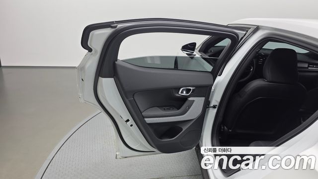 Polestar Polestar 2 2023 — photo 15