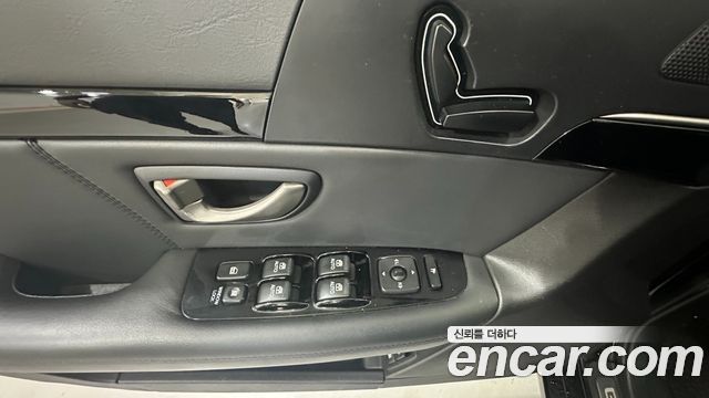 Kia OPIRUS 2011 — photo 9