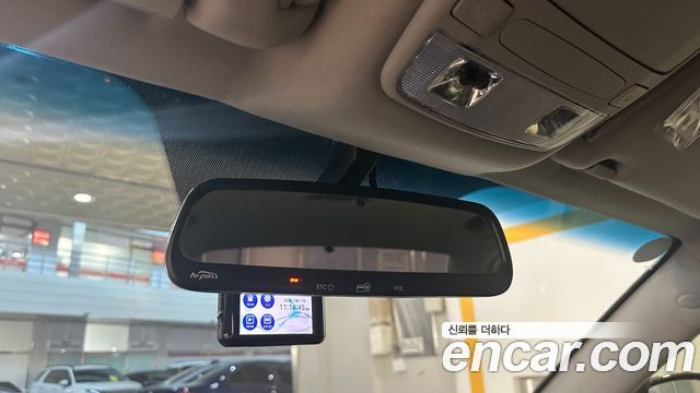 Kia OPIRUS 2011 — photo 15