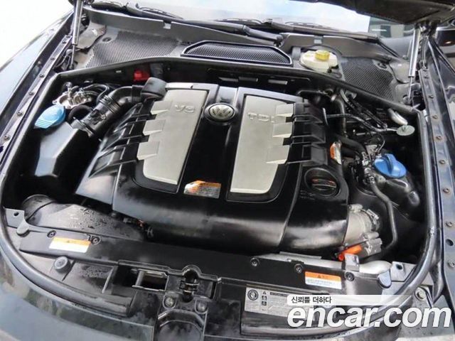 Volkswagen Phaeton 2013 — photo 20