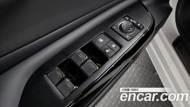 Lexus ES 2023 — photo 22