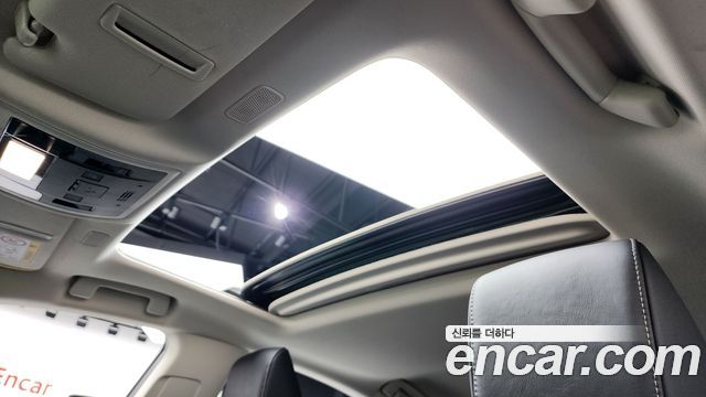 Lexus ES 2023 — photo 25