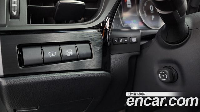 Lexus ES 2023 — photo 30