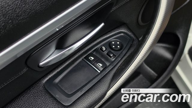 BMW 4-Series 2018 — photo 25
