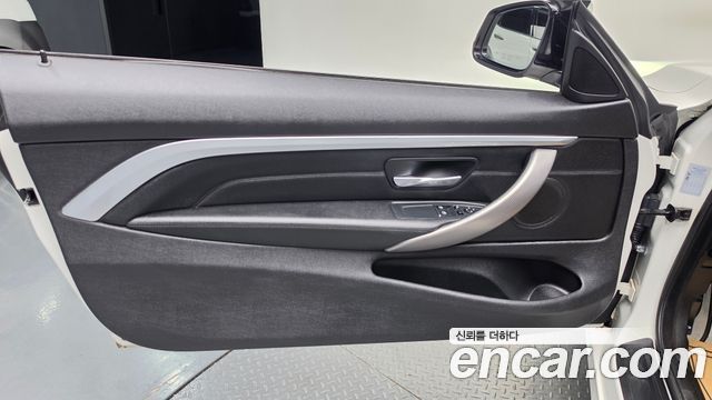 BMW 4-Series 2018 — photo 14
