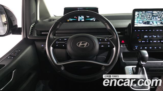 Hyundai Staria 2025 — photo 18