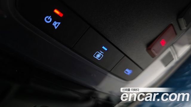 Hyundai Staria 2025 — photo 22