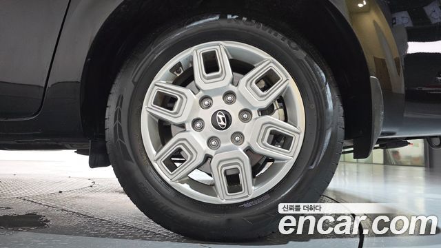 Hyundai Staria 2025 — photo 7
