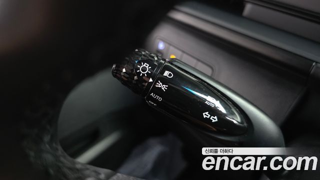 Hyundai Staria 2025 — photo 32