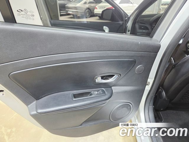 Renault Korea SM3 2011 — photo 17