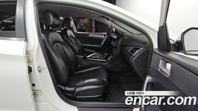 Hyundai Sonata 2015 — photo 12