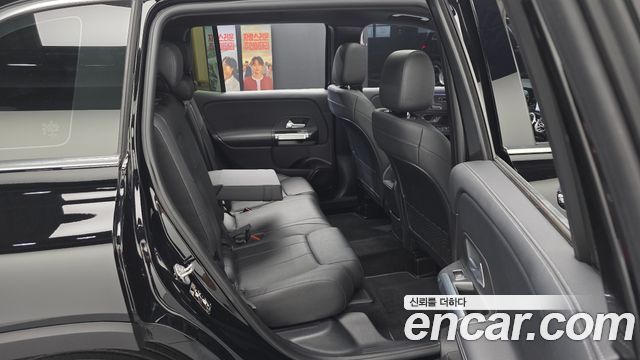 Mercedes-Benz GLB-Class 2020 — photo 17
