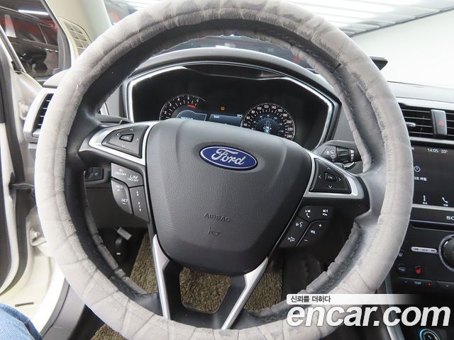 Ford Mondeo 2017 — photo 8