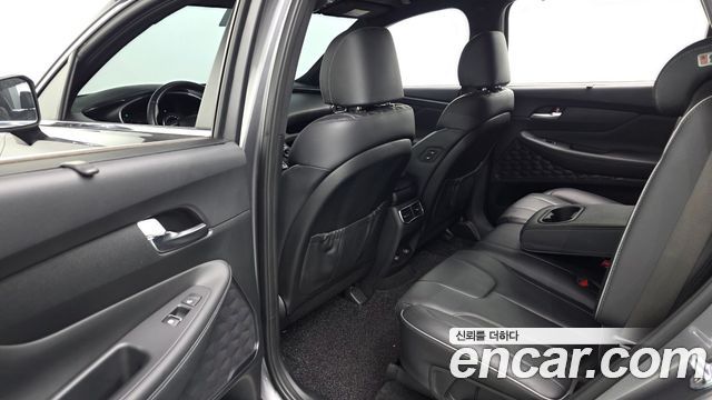 Hyundai Santafe 2021 — photo 17