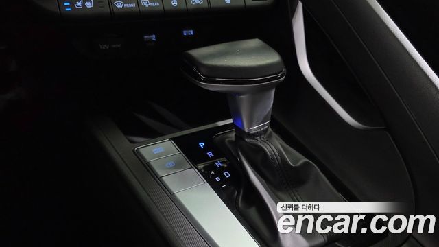 Hyundai AVANTE 2021 — photo 12