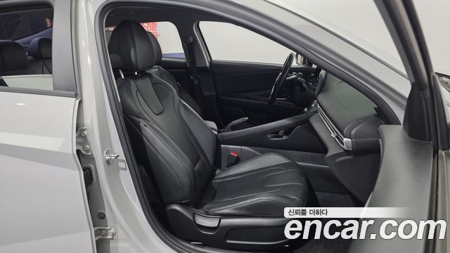 Hyundai AVANTE 2021 — photo 18