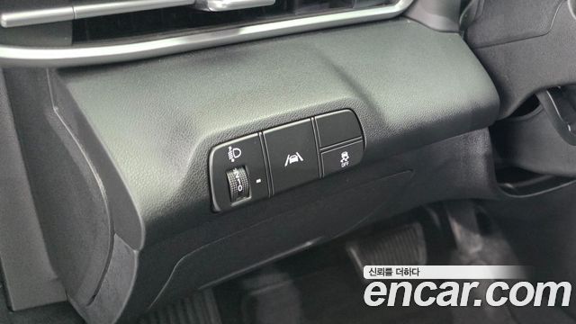 Hyundai AVANTE 2021 — photo 21