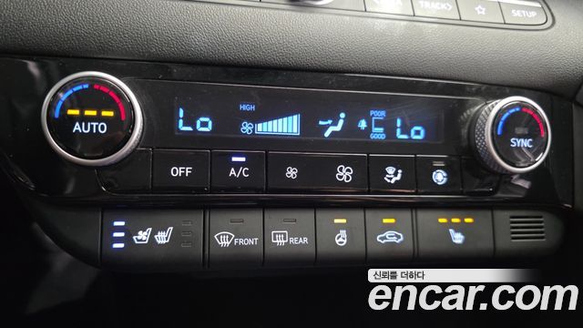 Hyundai AVANTE 2021 — photo 25